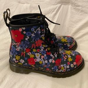 Dr. Martens 💖